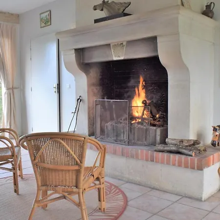 6 Bedroom Stunning In Janville Prázdninový dům