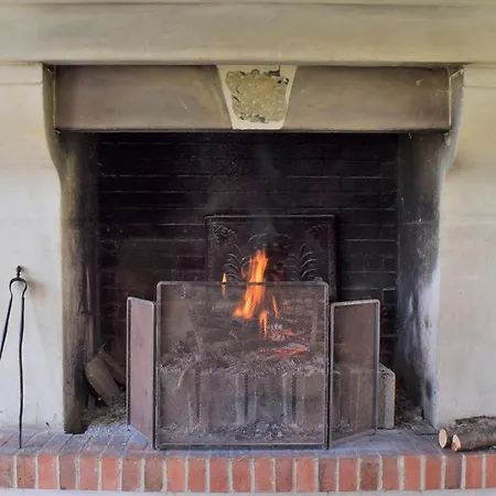 Cozy In Janville With Wifi