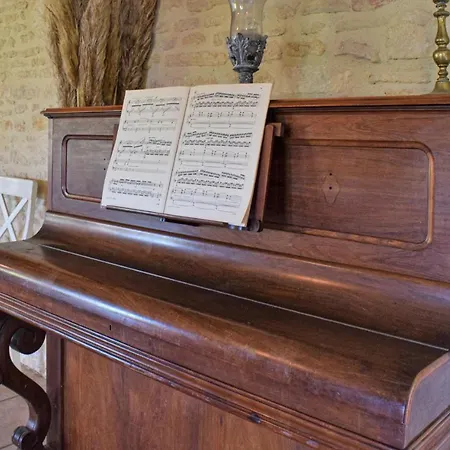 Prázdninový dům 6 Bedroom Stunning In Janville