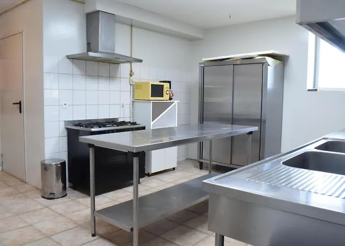 6 Bedroom Stunning In Janville Feriehus Janville (Calvados)