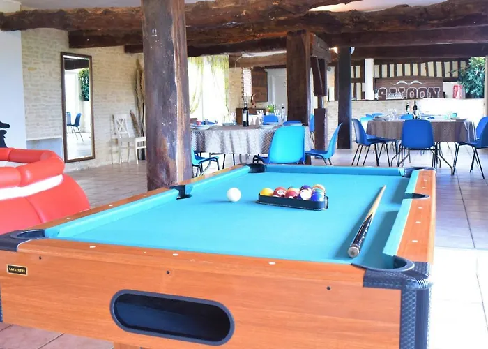 6 Bedroom Stunning In Janville Vakantiehuis *