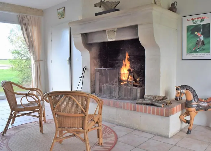 6 Bedroom Stunning In Janville Feriehus