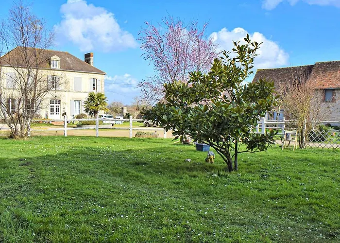 6 Bedroom Stunning In Janville Vakantiehuis Janville (Calvados)